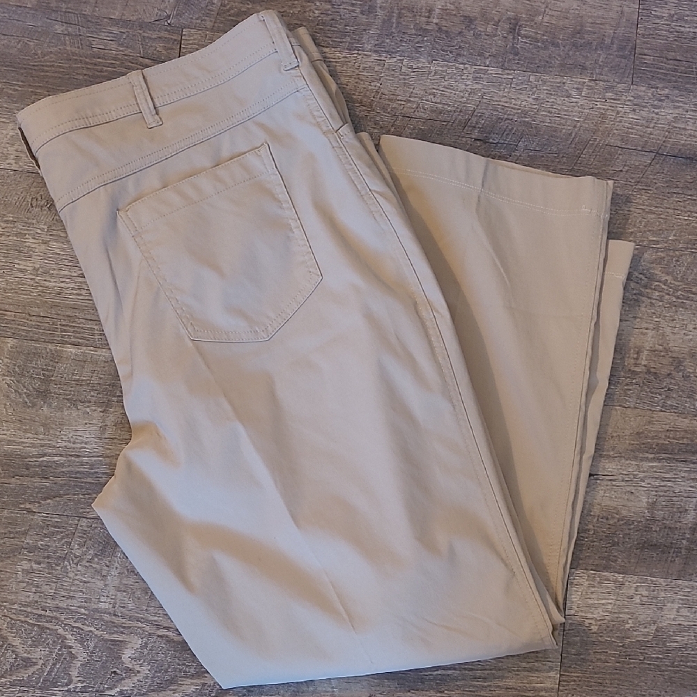 Men's Wrangler Size 42x30 Tan Stretch Casual Fitted Comfort Pants